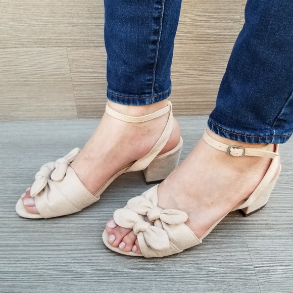 Nude Bow Design Low Block Heel Spring Shoes - Picture 4 of 8